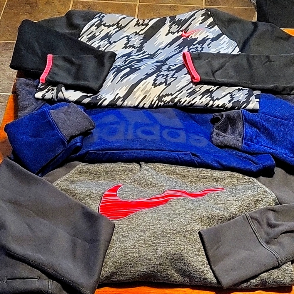 Size m sweatshirts nike adidas